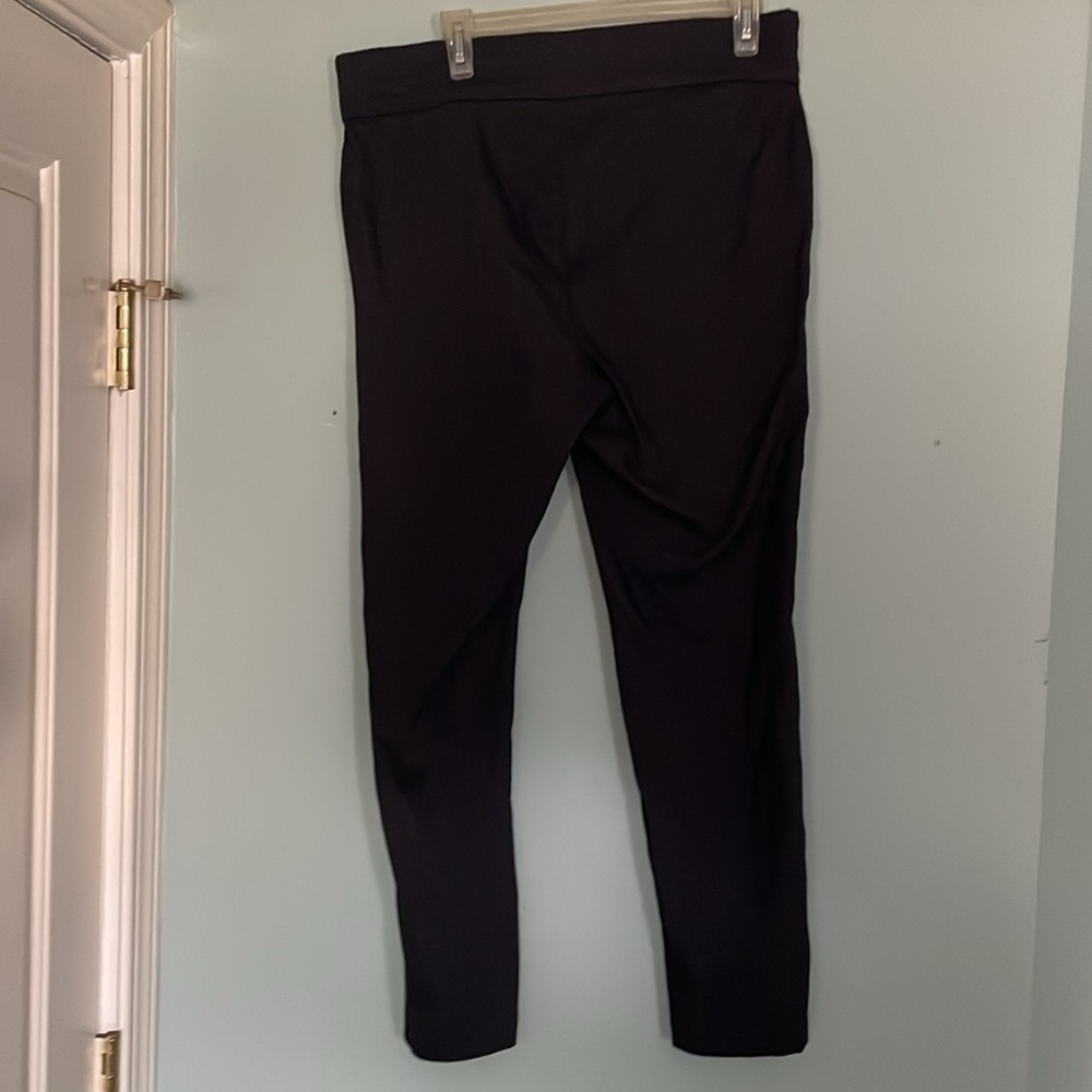 Woman’s Raffaella Pants View 4